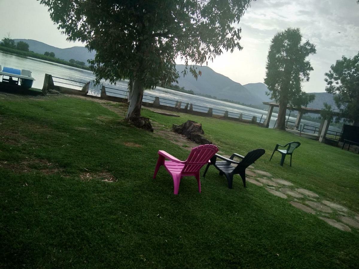 Magia Sul Lago Di Fondi Монте-Сан-Бьяджо Экстерьер фото